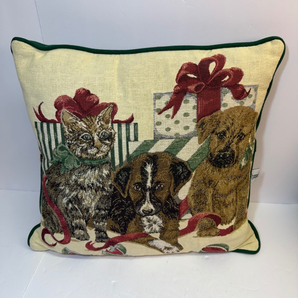 Riverdale Christmas Tapestry Pillow Cat Dogs Puppies Holiday Decor USA Made 17in